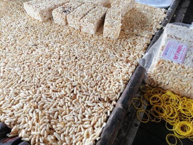 Cốm gạo đậu phộng 1 bịt to