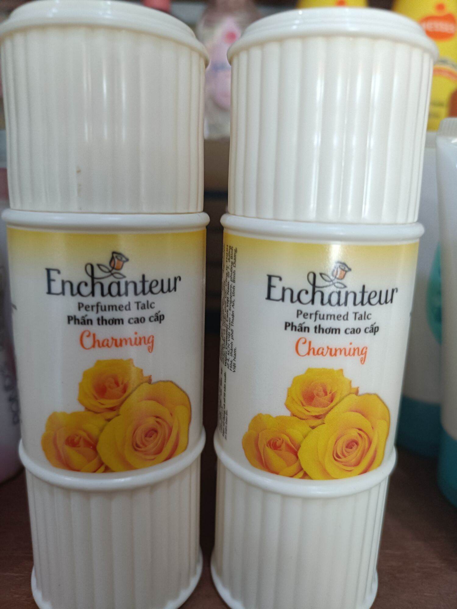 Phấn Thơm Enchanteur Charming 50g
