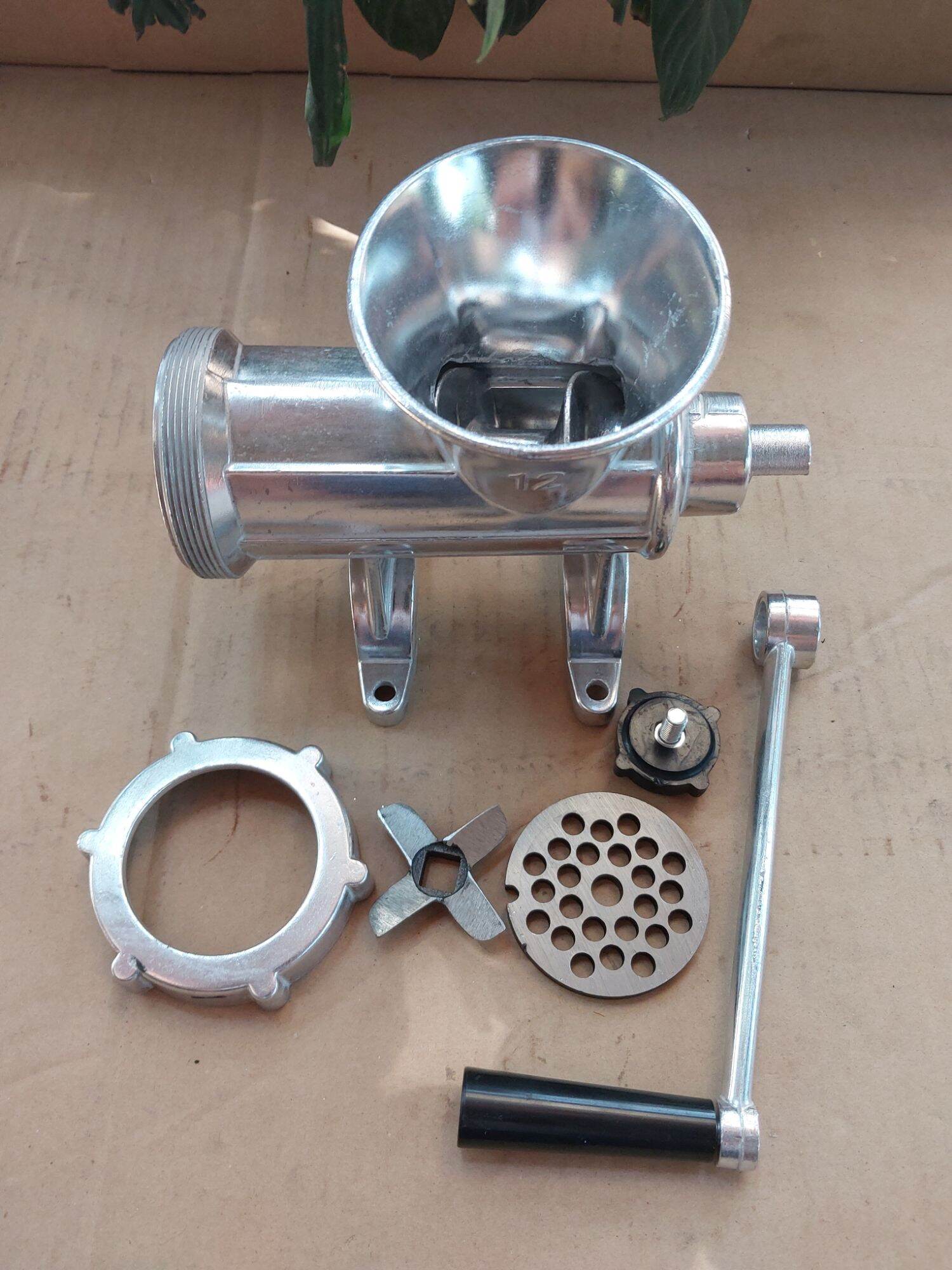 Máy xay thịt quay tay bằng nhôm ( Máy 12 )
