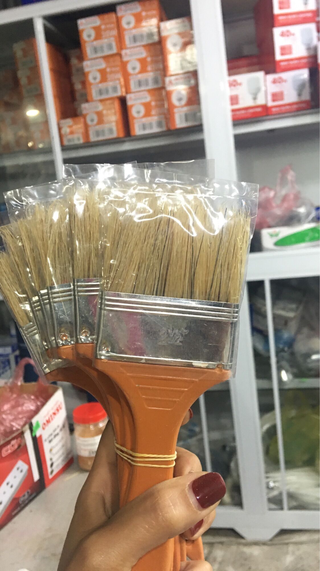 Chổi Sơn giá rẻ đủ các cỡ
