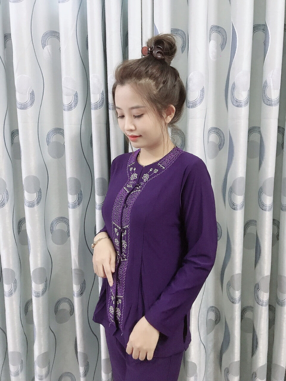Đồ Lam Đi Chùa - Mẫu Thun lắc khóa