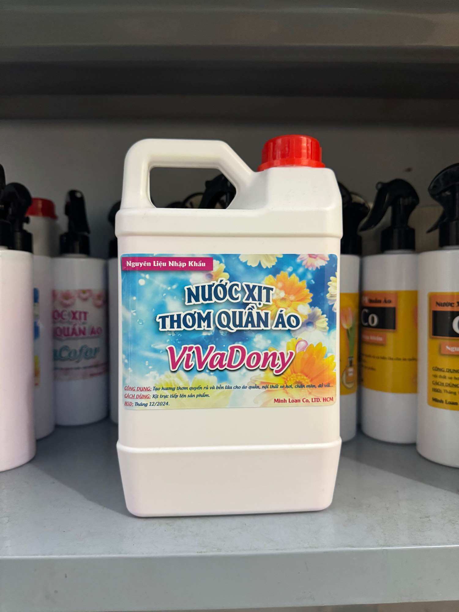 2Lit Nước Xịt Thơm Quần Áo Dony