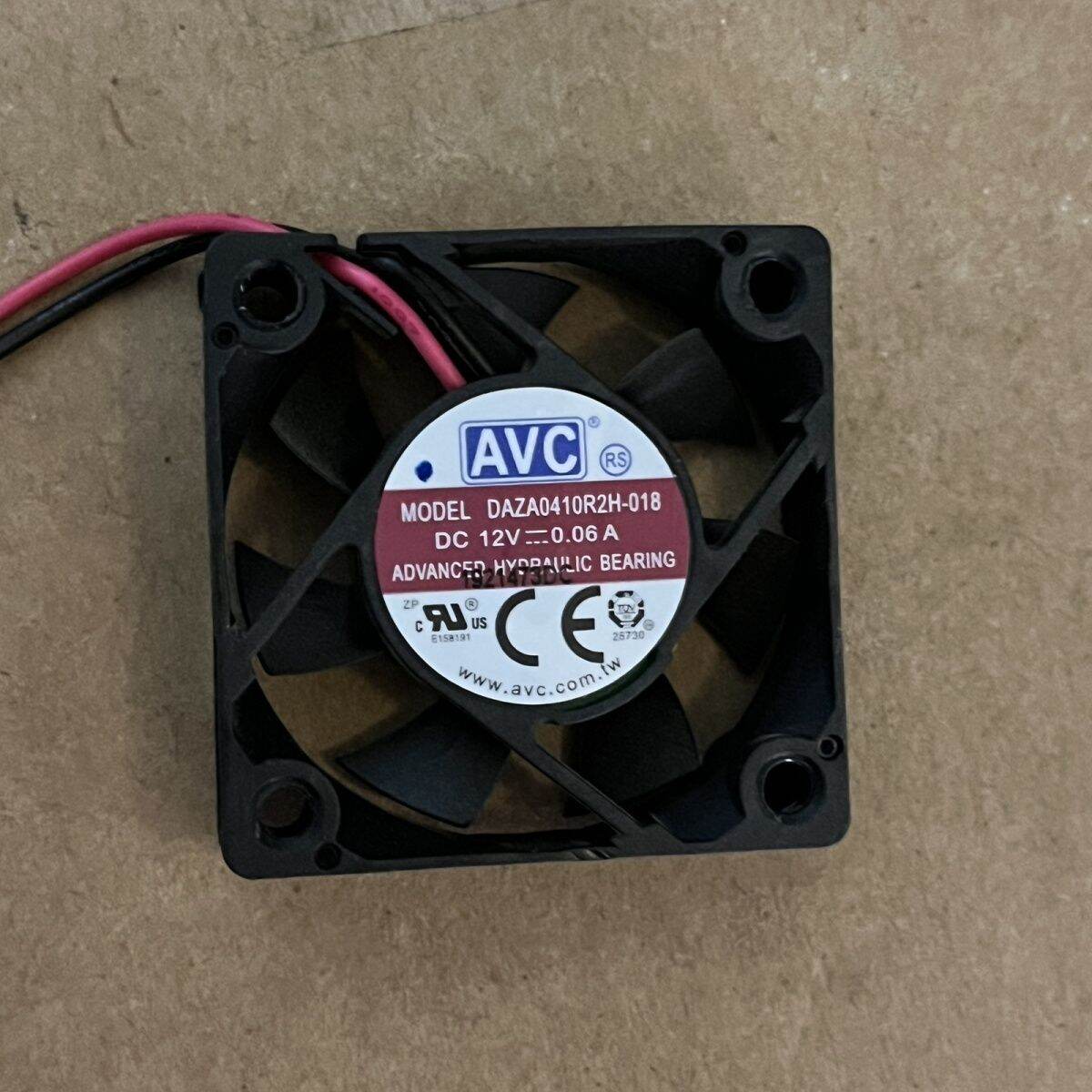 Quiet Fan for Surveillance Hard Drive 4cm Giá 57,000 Đồng*Miễn phí vận chuyển