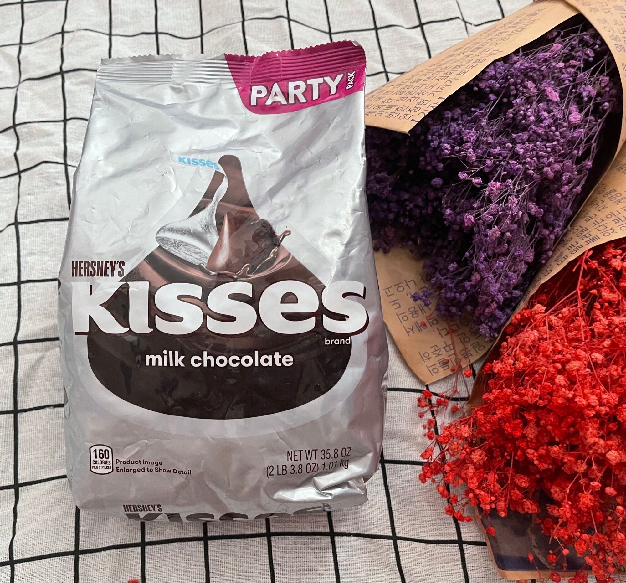 [ Có đá Gel giữ nhiệt] Kẹo Socola Mỹ sữa Hershey Kisses 1kg ( socola núm vú)