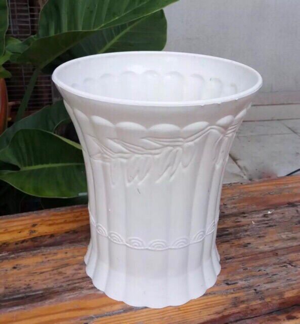 Chậu nhựa kiểu ống trúc miệng 26cm cao 31cm