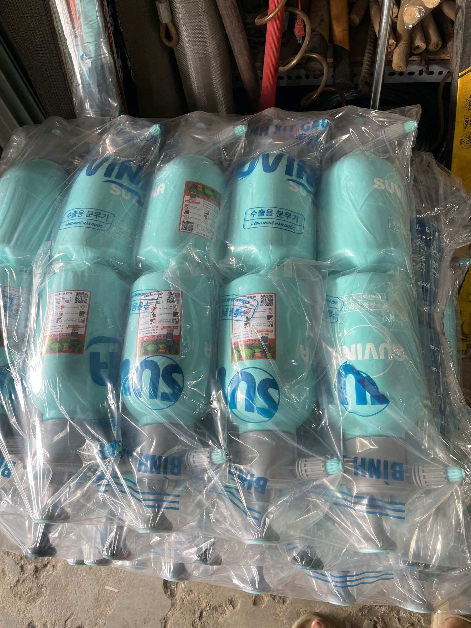 Bình xịt tưới cây 2 lít SUVINA ( xanh ngõ, xanh đậm, vàng, cam)