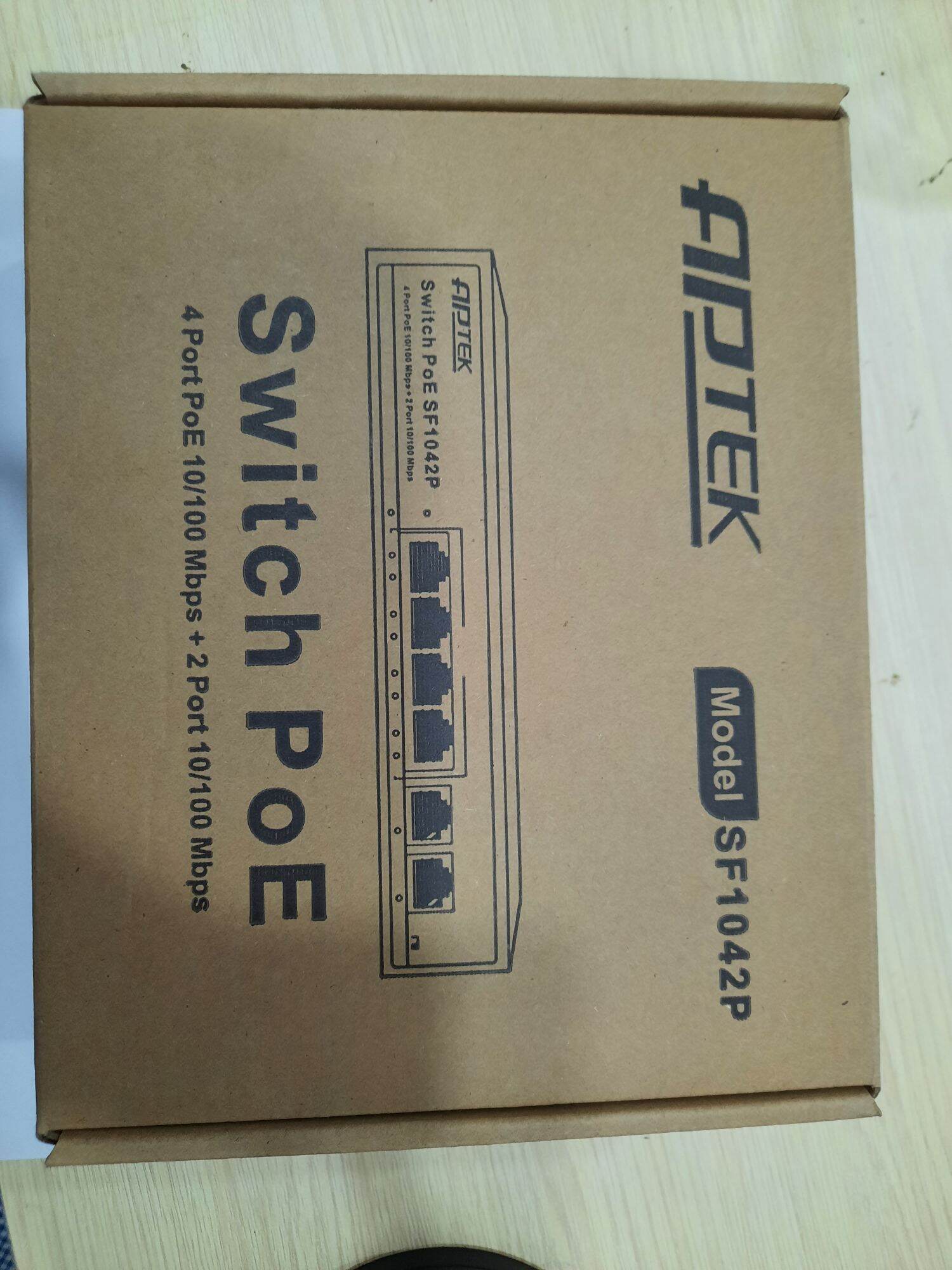 Switch 4 cổng PoE APtek  2 cổng Uplink SF1042P