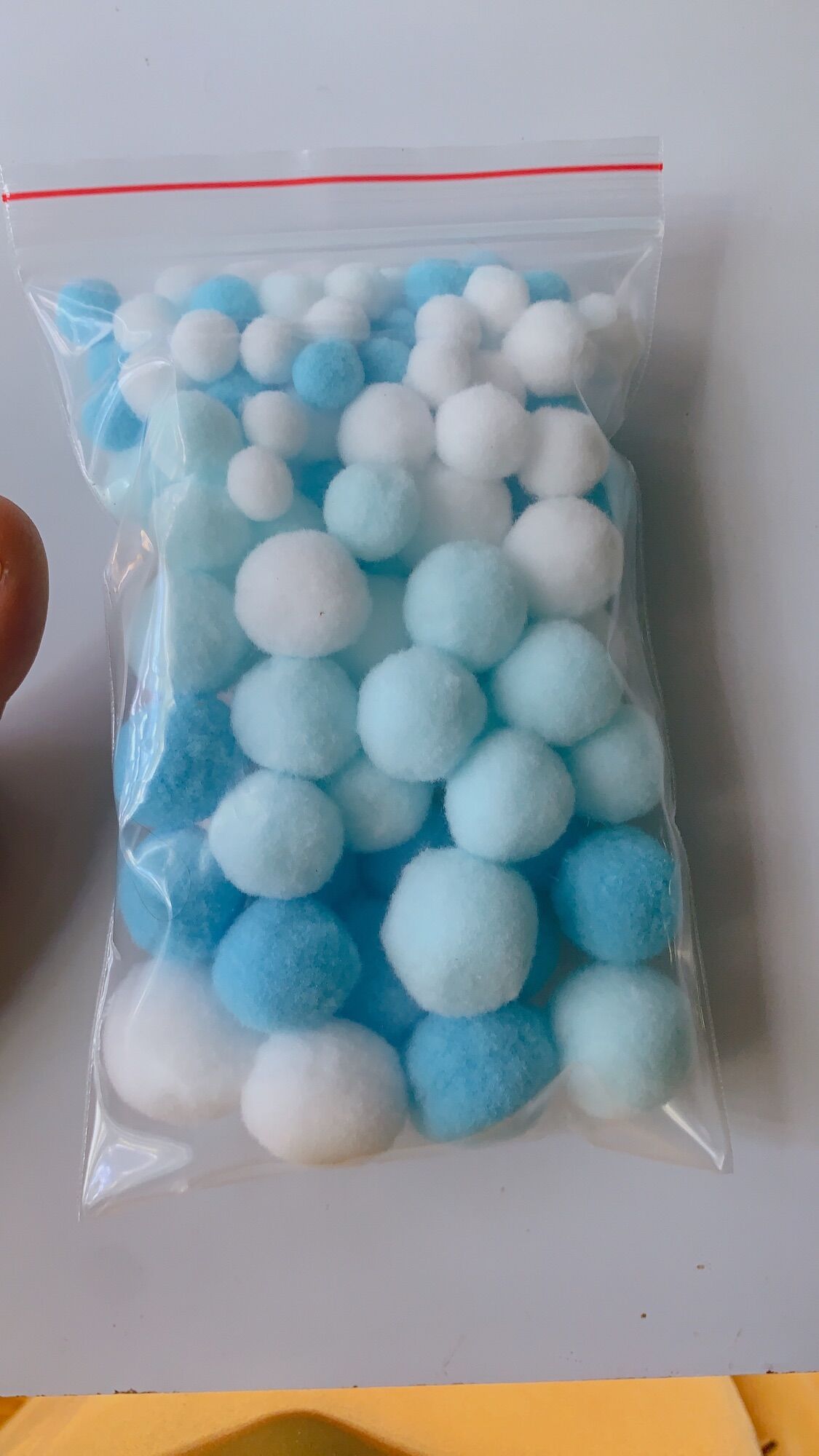 Chọn màu ib shop Bông pompom trang trí