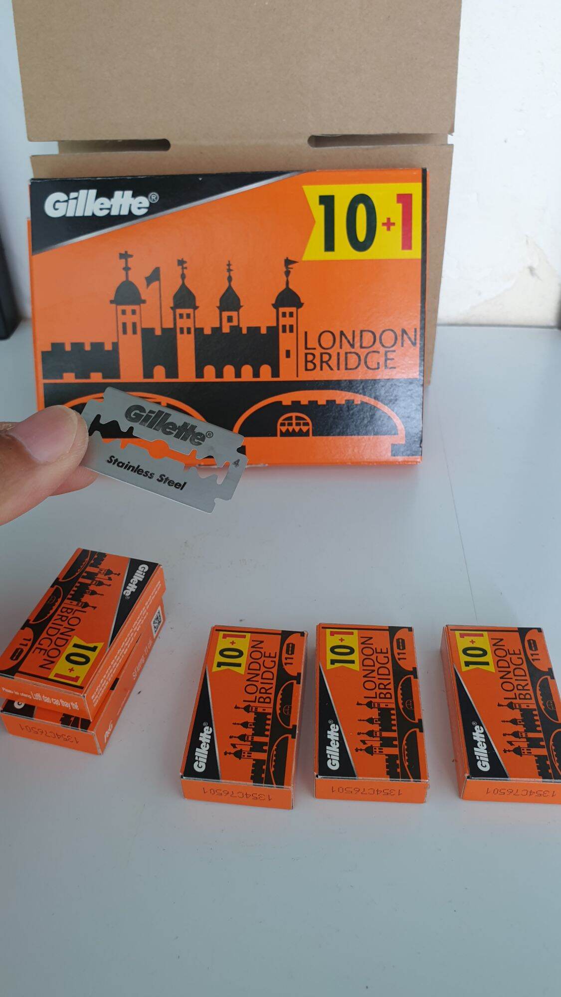 Hộp 100 lưỡi lam Gillette