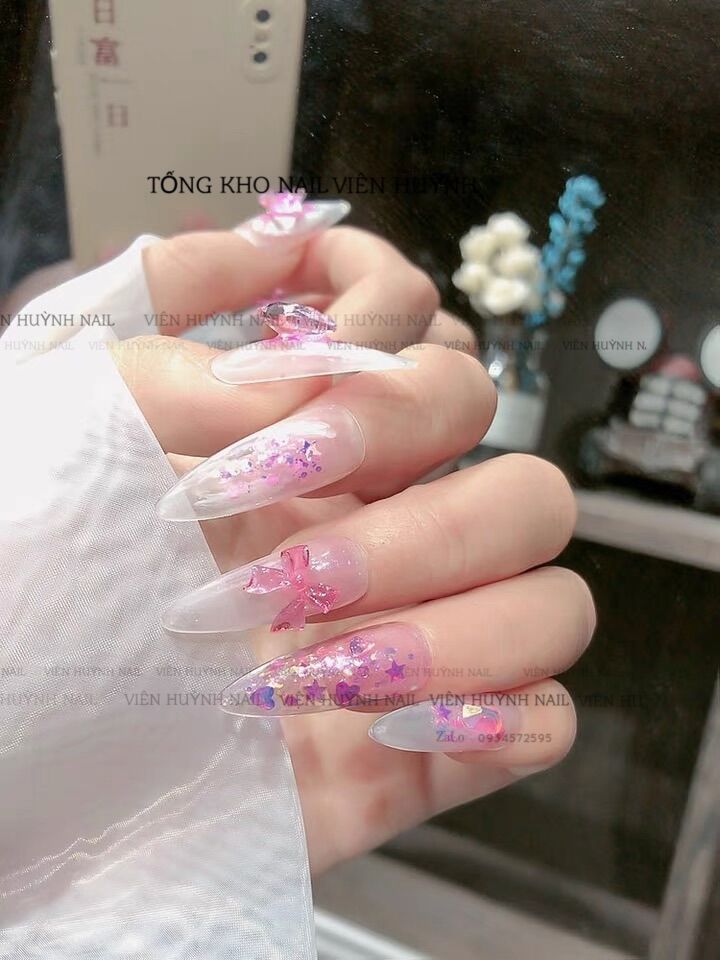 Nơ pha lê nail , set 50 cái phụ kiện gắn móng hình nơ