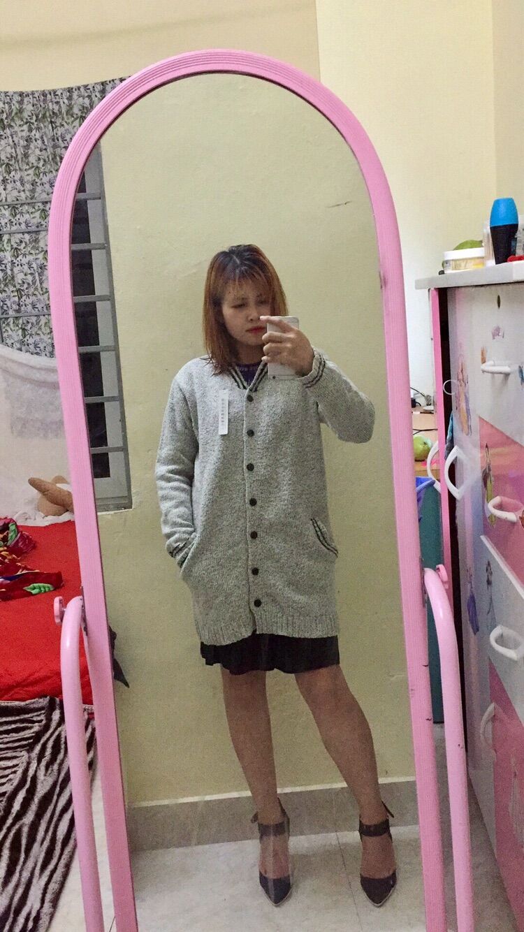 Lôn áo len lộn sộn hàng tohand