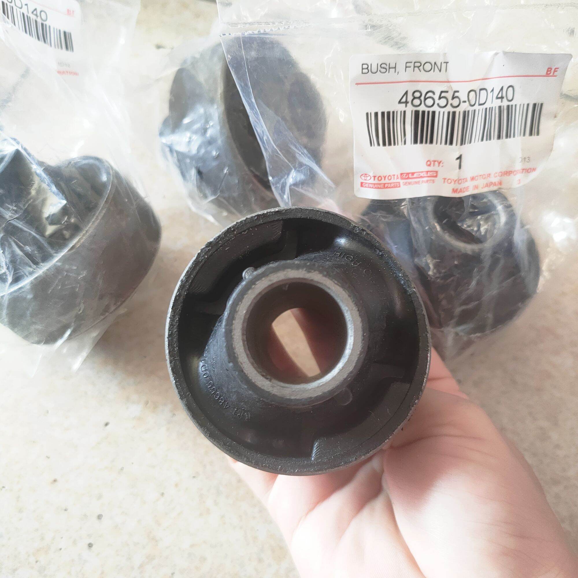 Cao su càng A Toyota Vios 2014-2022 Made in Indonesia