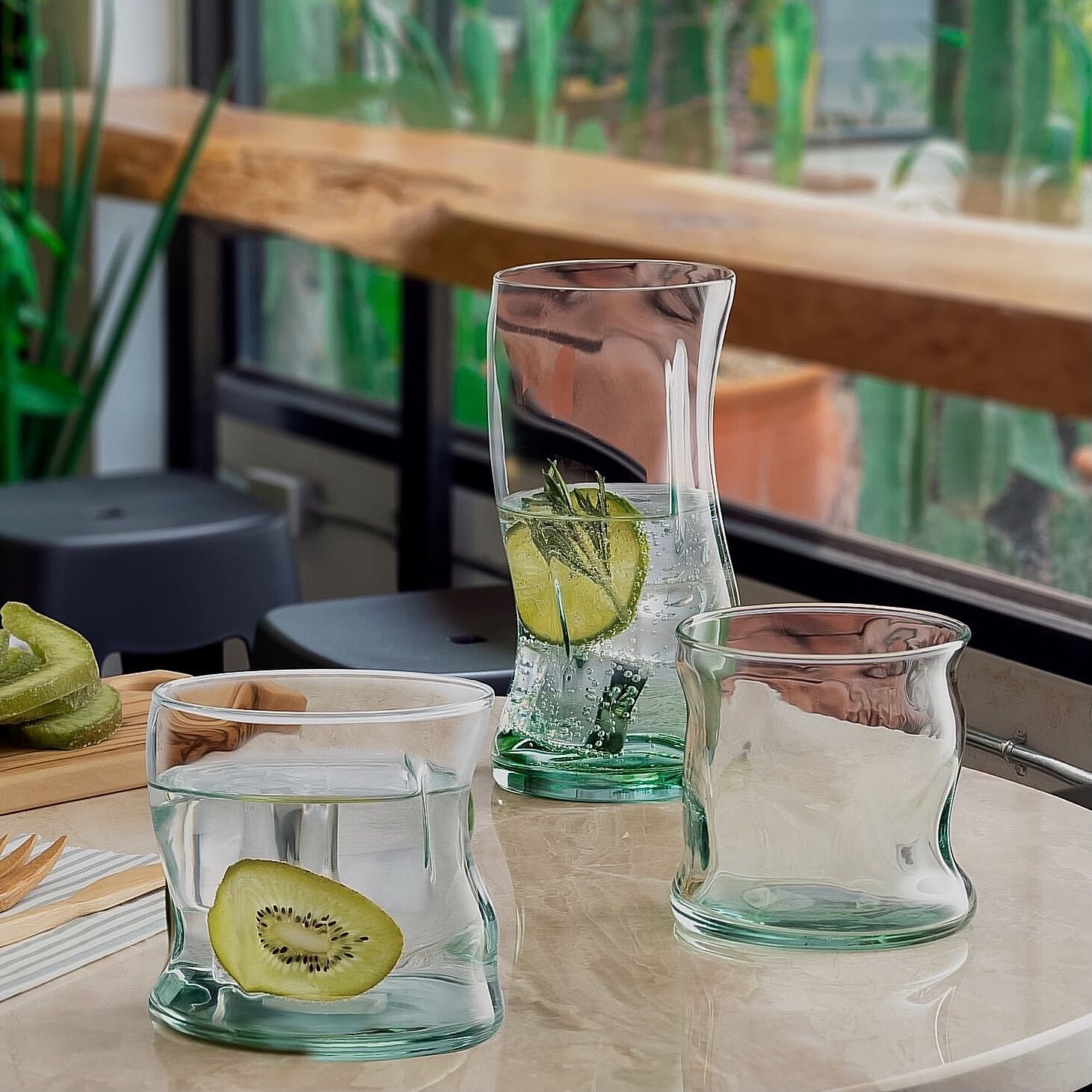 Ly thuỷ tinh cafe - Ly thuỷ tinh uốn éo