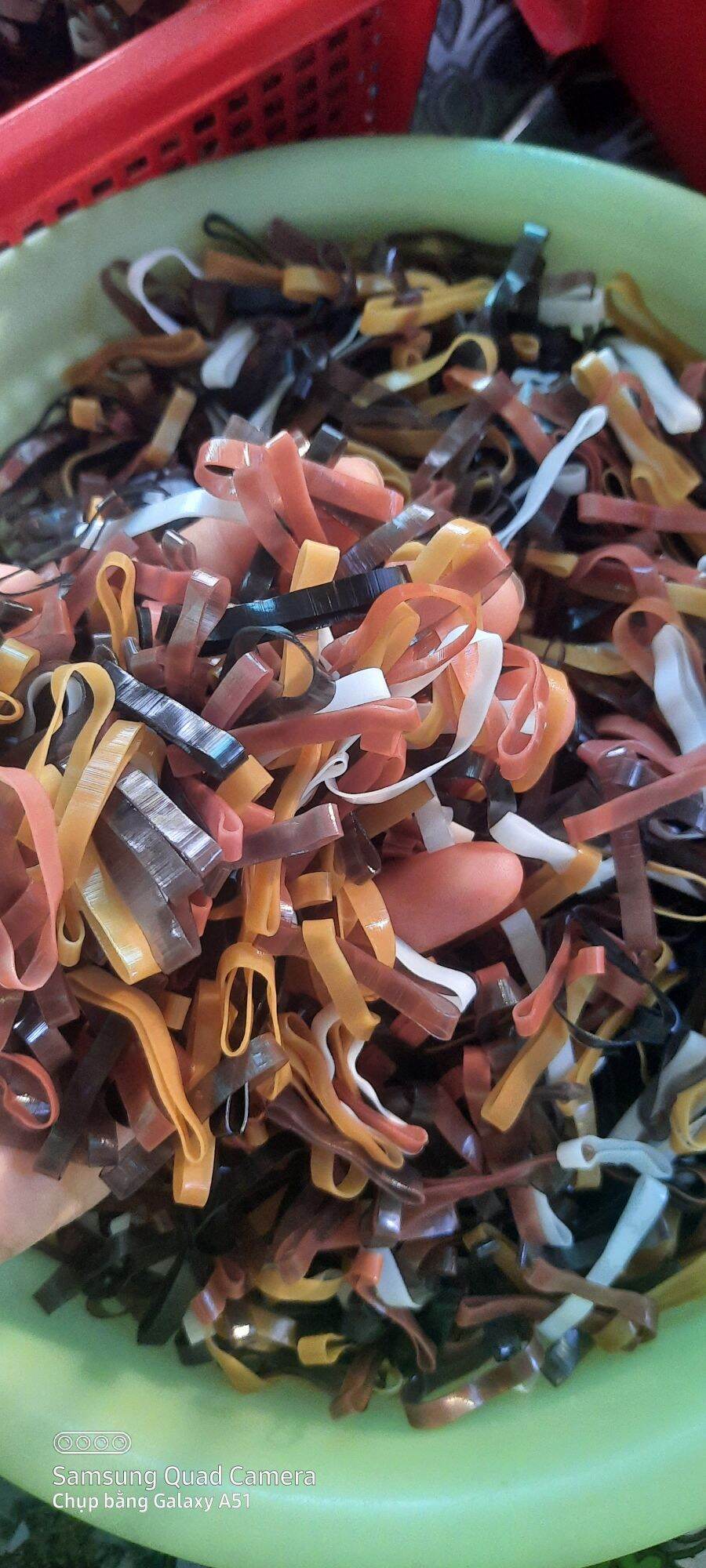 Thun cột tóc nhiều màu cho mẹ & bé