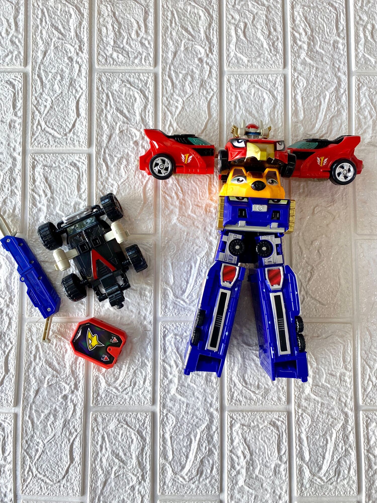 Đồ chơi trẻ em, mô hình tháo lắp siêu nhân cơ động Super Rangers RPM , đồ chơi ô tô tháo lắp biến hình cho bé thoả sức sáng tạo thành hình các siêu nhân hoặc xe kích thích trí tò mò phát triển trí não cho trẻ