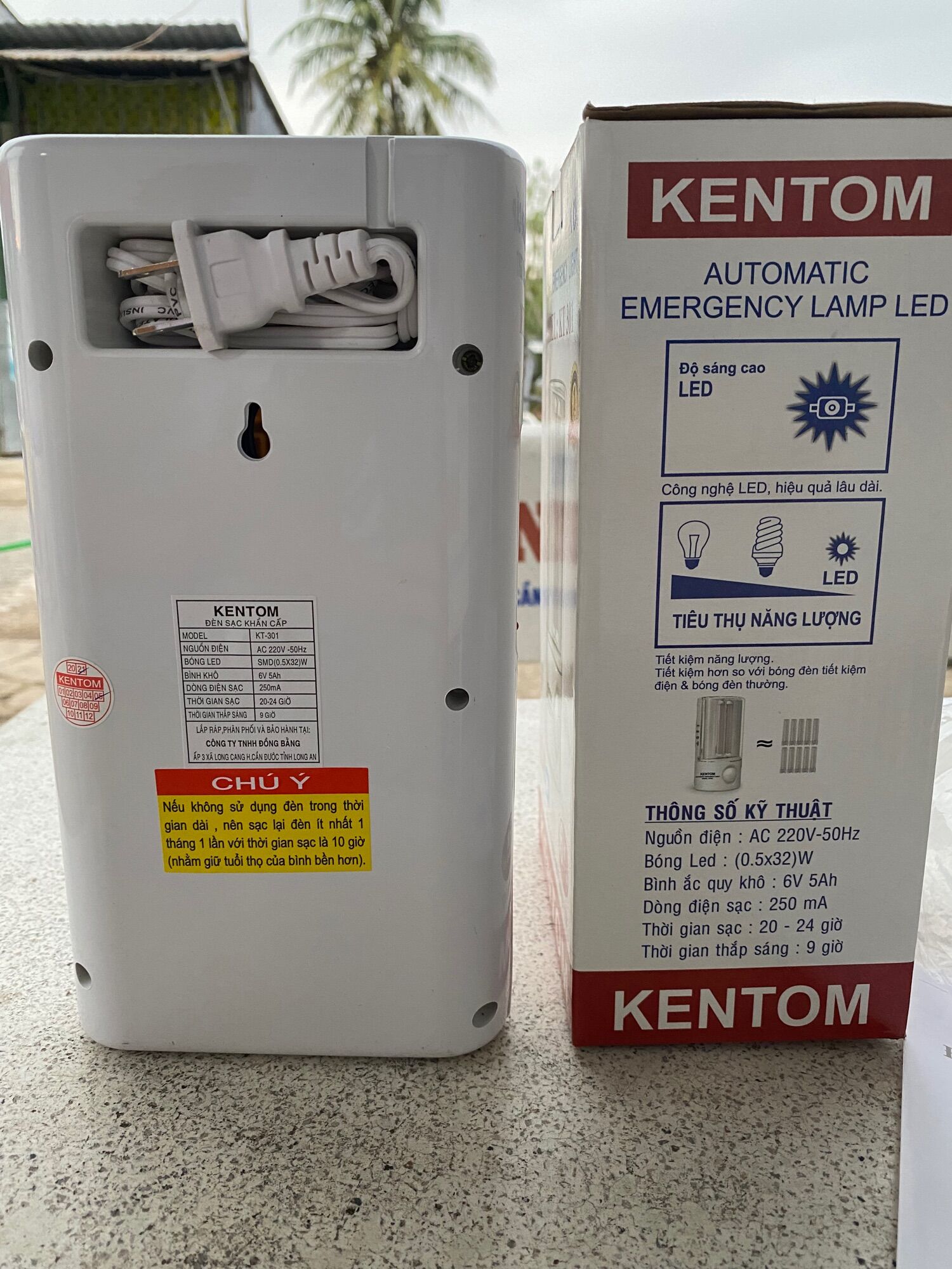 Đèn sạc khẩn cấp KENTOM KT301