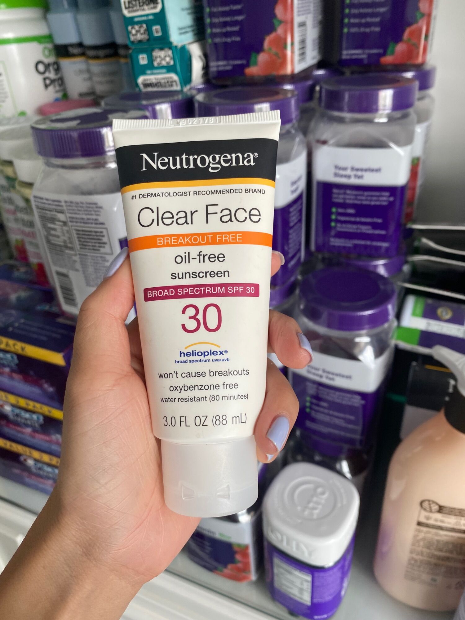 Kem chống nắng neutrogena clear face brealout oil-free sunscreen spf 30