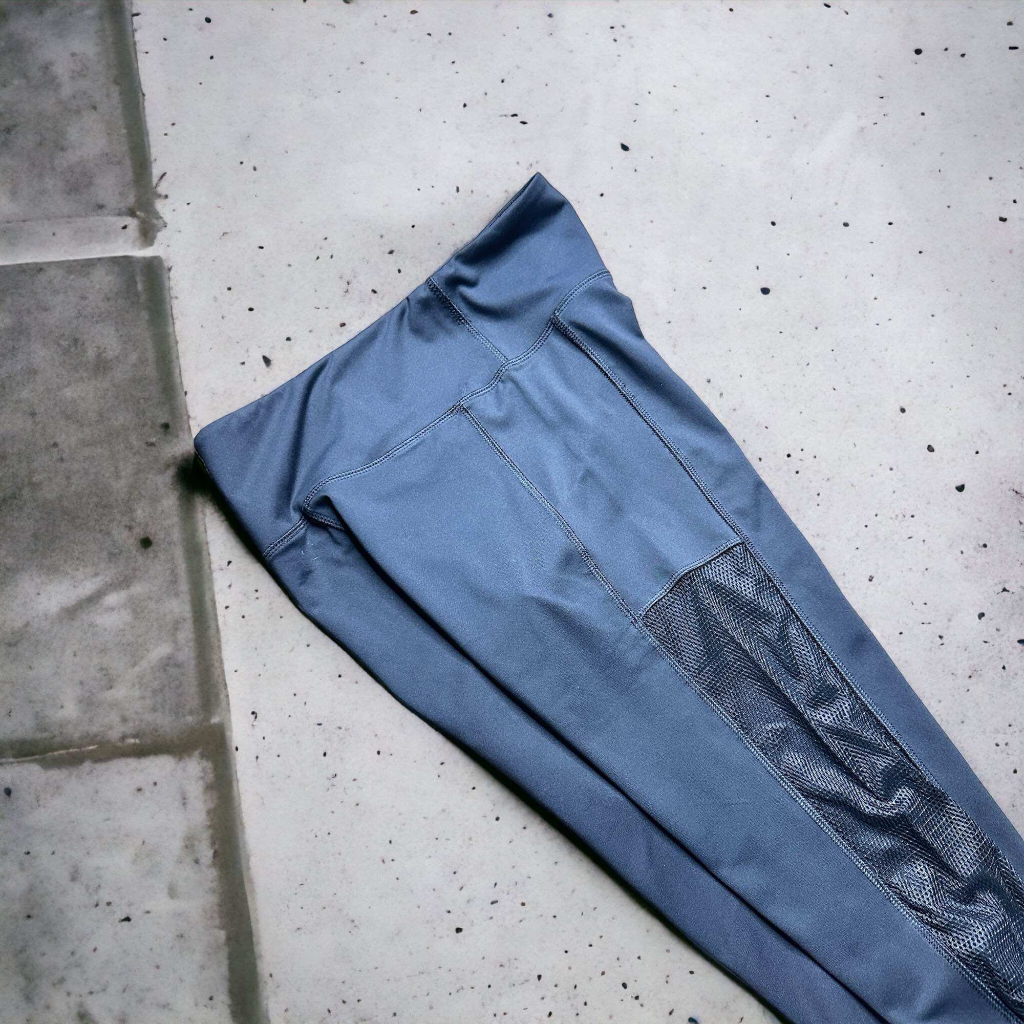 Quần legging nữ F21 phối lưới