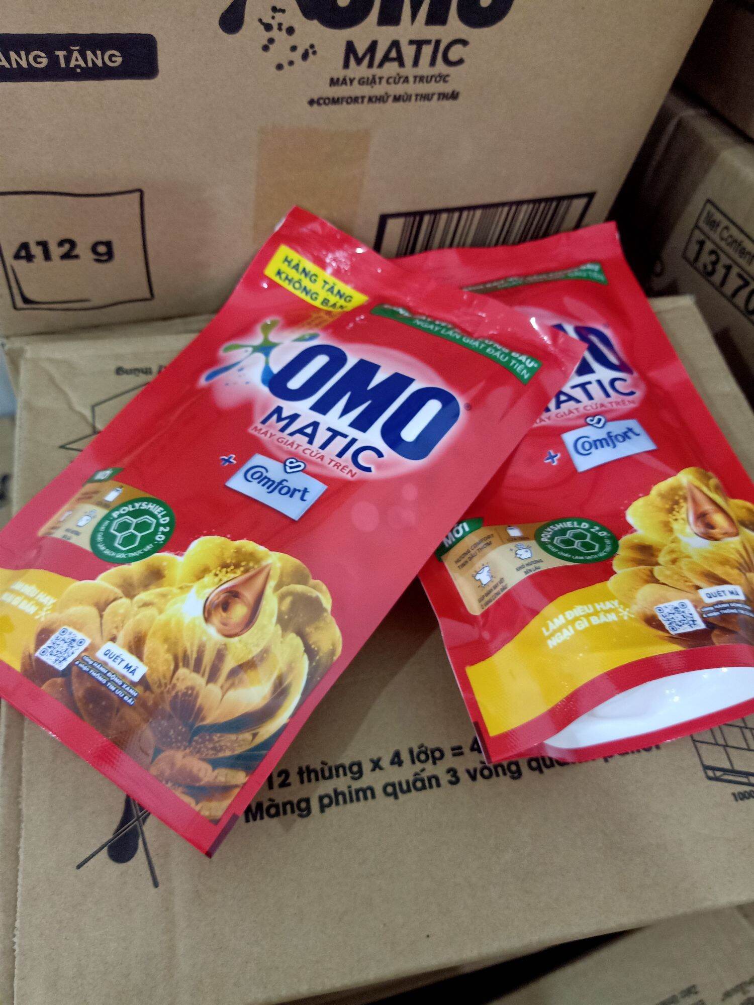 Nước giặt Omo Matic hương Comfort