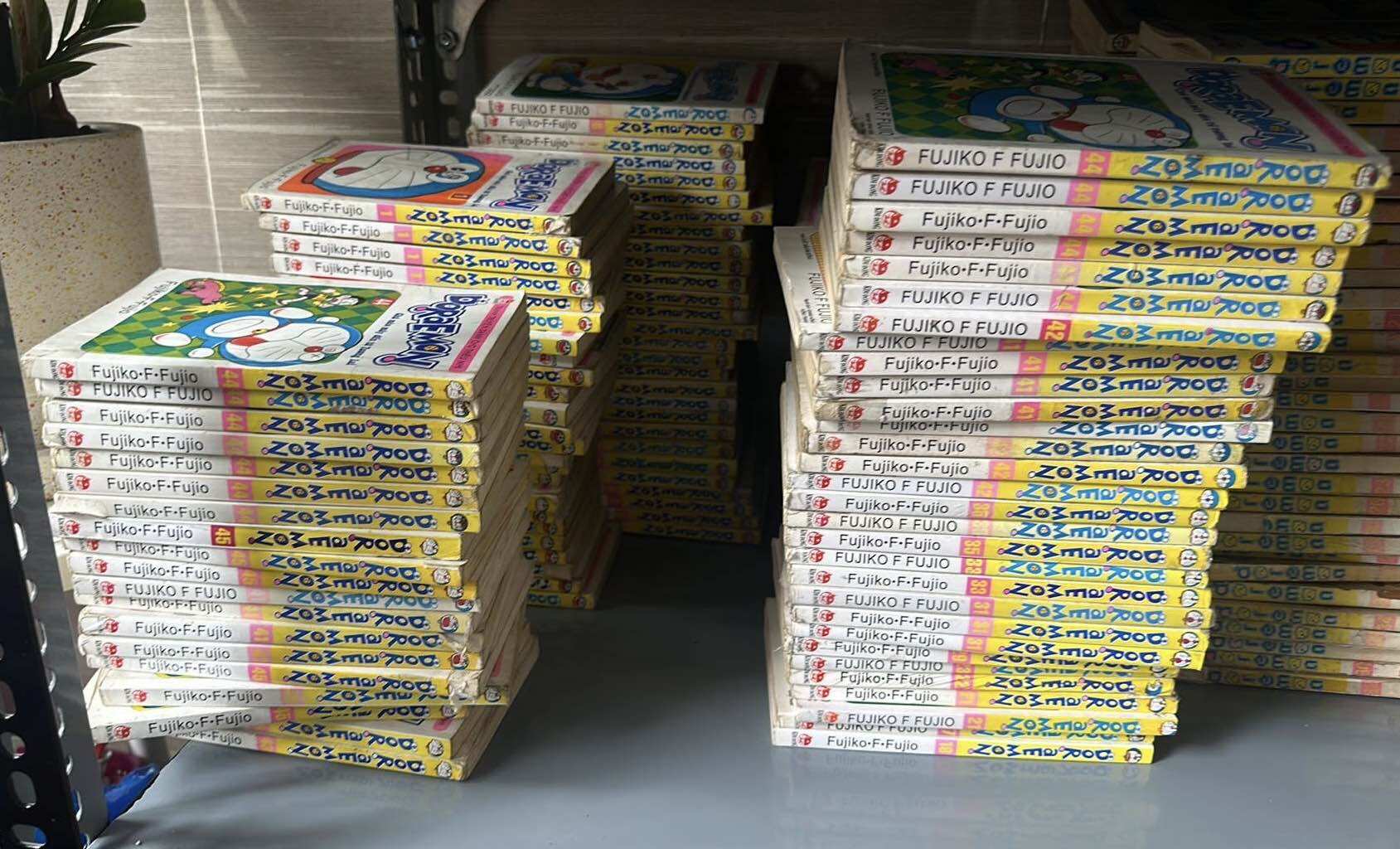Combo 10 Quyển Doraemon Cũ Đủ Thể Loại