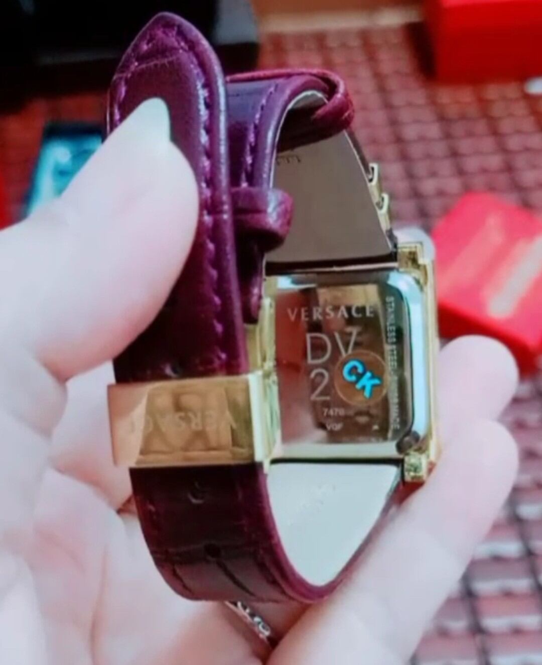 Đồng hồ nữ VERSACE tím cao cấp Thụy Sĩ