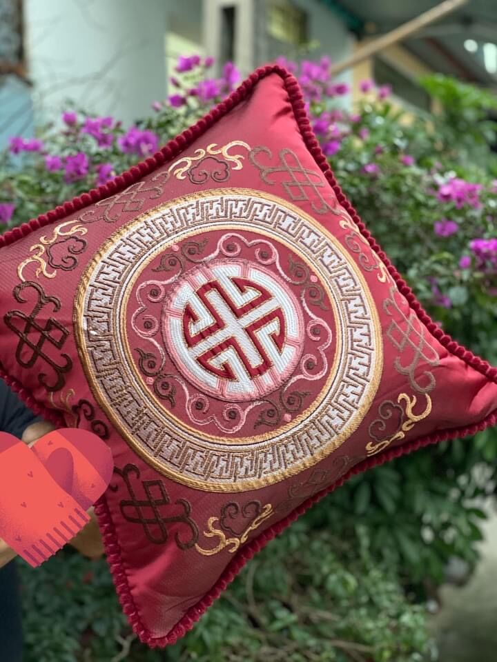 GỐI TỰA TÂY ÂU HOÀNG GIA