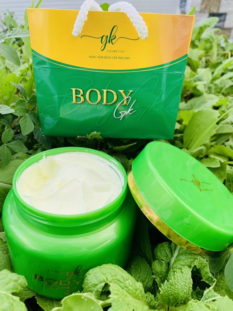 Kem Body GK Dưỡng Trắng Kháng Nước Chính Hãng