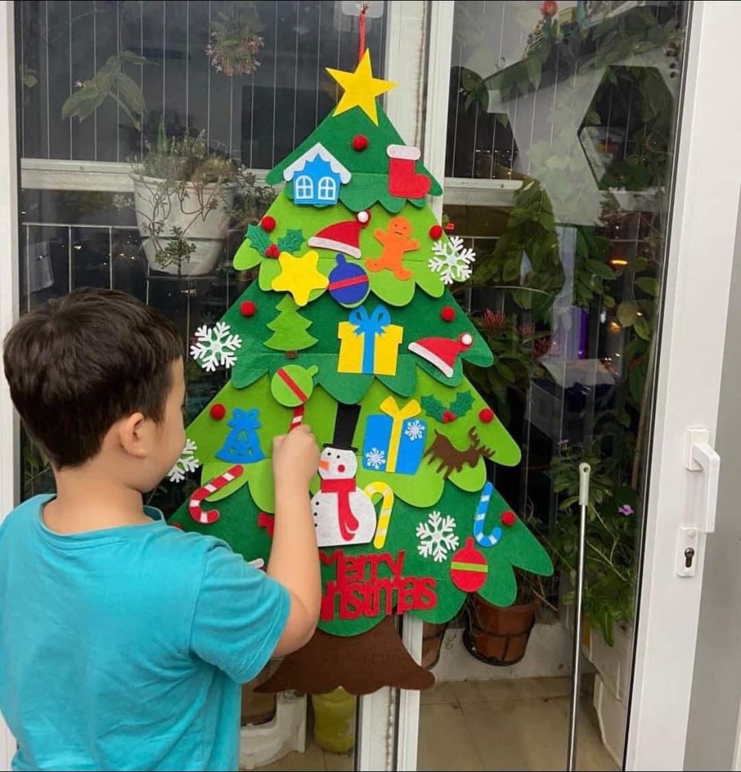 Cây thông noel dạ kèm đèn Led