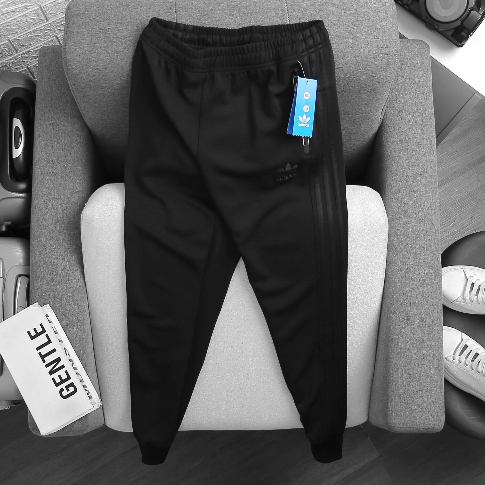 Jogger adidas 3 sọc khoá túi ép