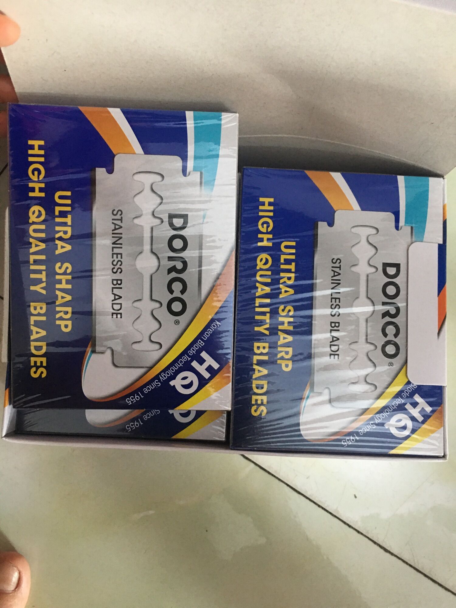 Dao tem Dorco 1 cây to ( 1000 lưỡi , 10 hộp 100 lưỡi)