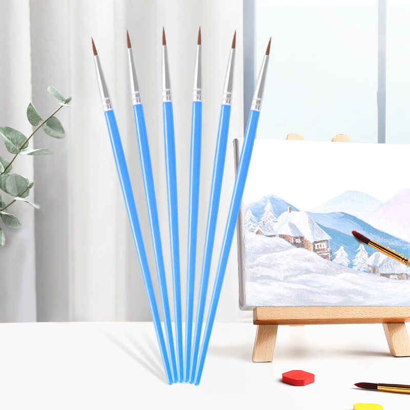 1 Cọ bản to và 1 cọ sắc nét