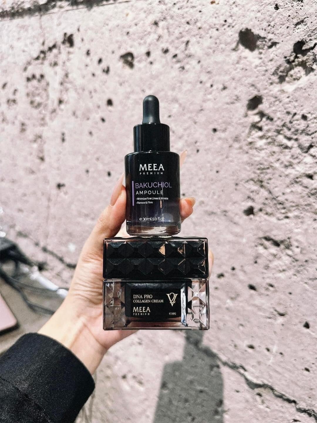 ( Mẫu mới 30g) Kem Face Trứng Cá Hồi DNA Pro Collagen Cream MeeA
