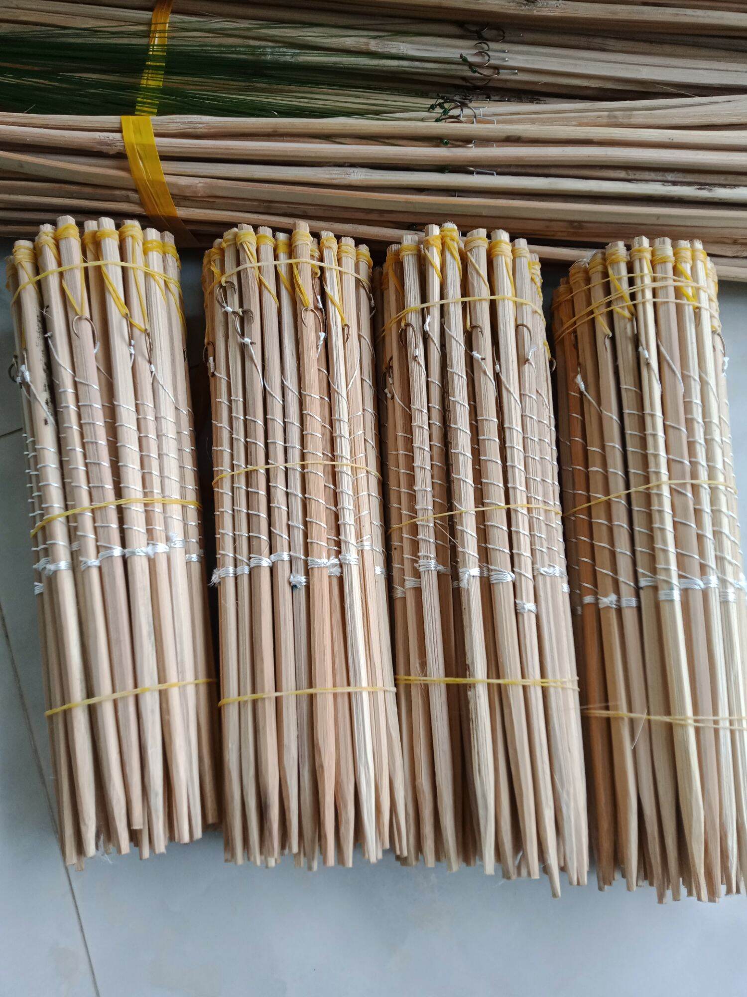 20 cần câu cắm ếch bằng tre gai già