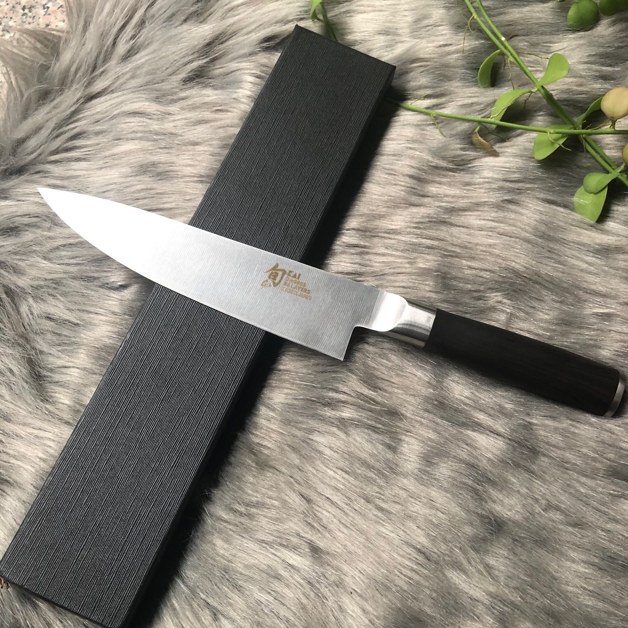 Dao thái thịt Nhật Kai, dài 32cm, dày 2.5li, cán gỗ, sắc bén, rất dễ sử dụng, không rỉ sét