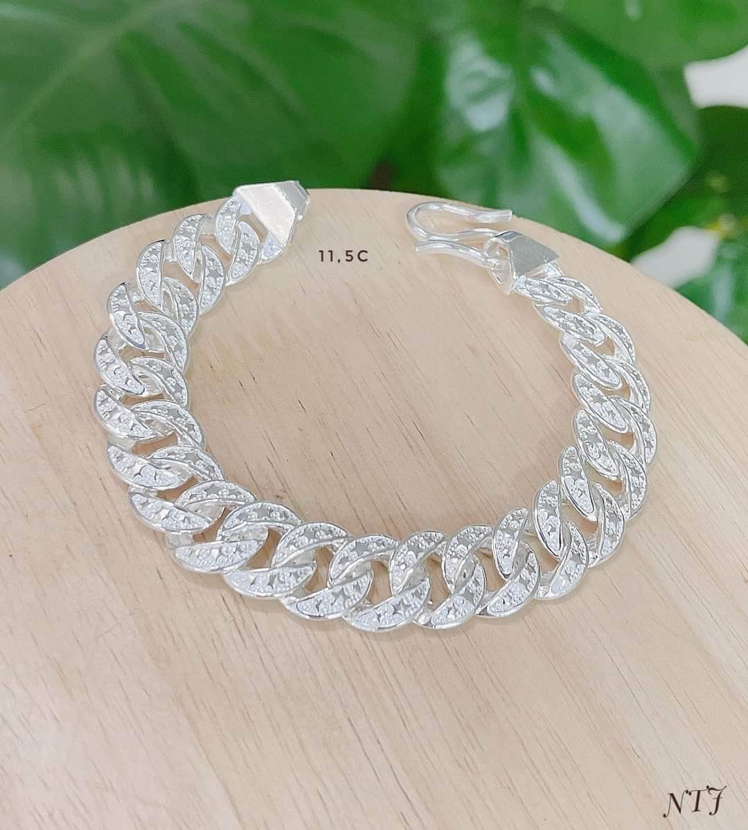 Lắc tay bạc nam