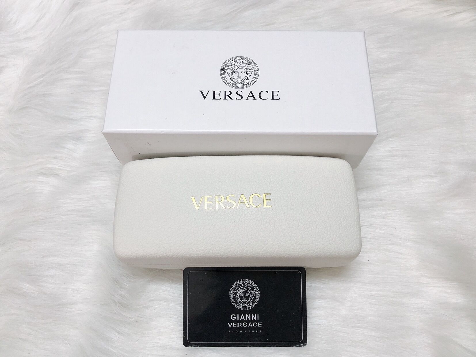 Hộp Đựng Kính Mắt Versace