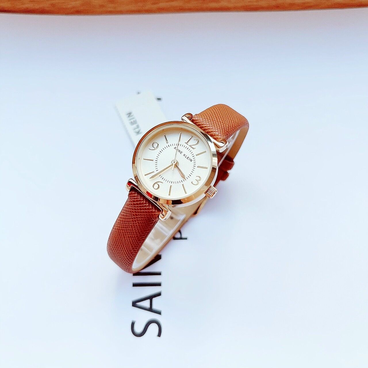 Đồng hồ nữ Anne Klein dây da, size 26mm