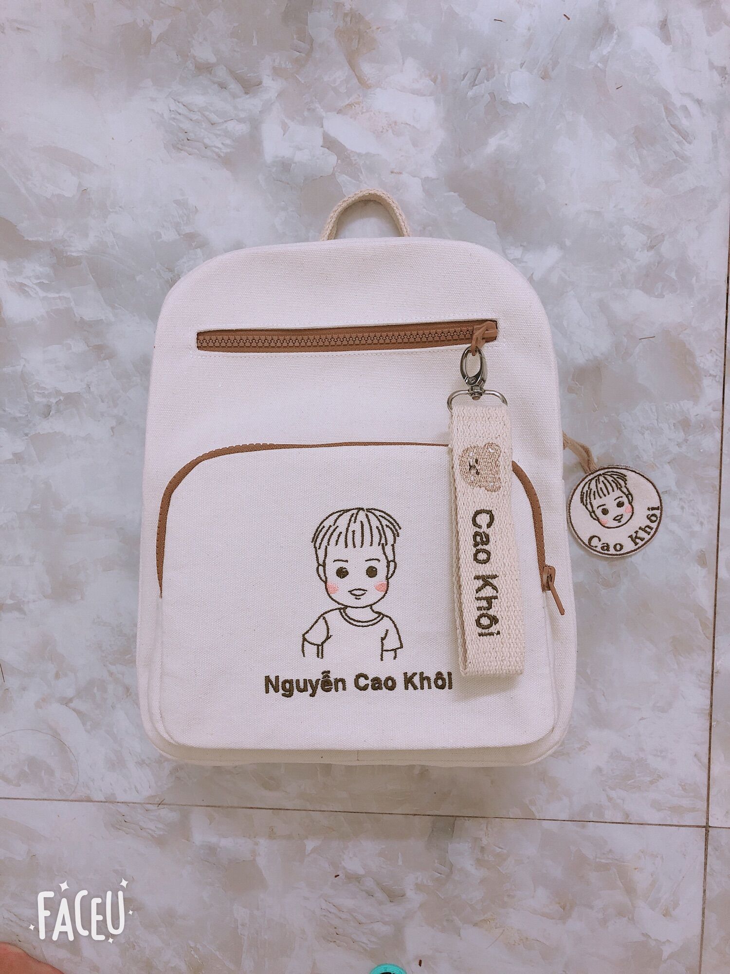 Balo thêu tên style Hàn Quốc cho bé