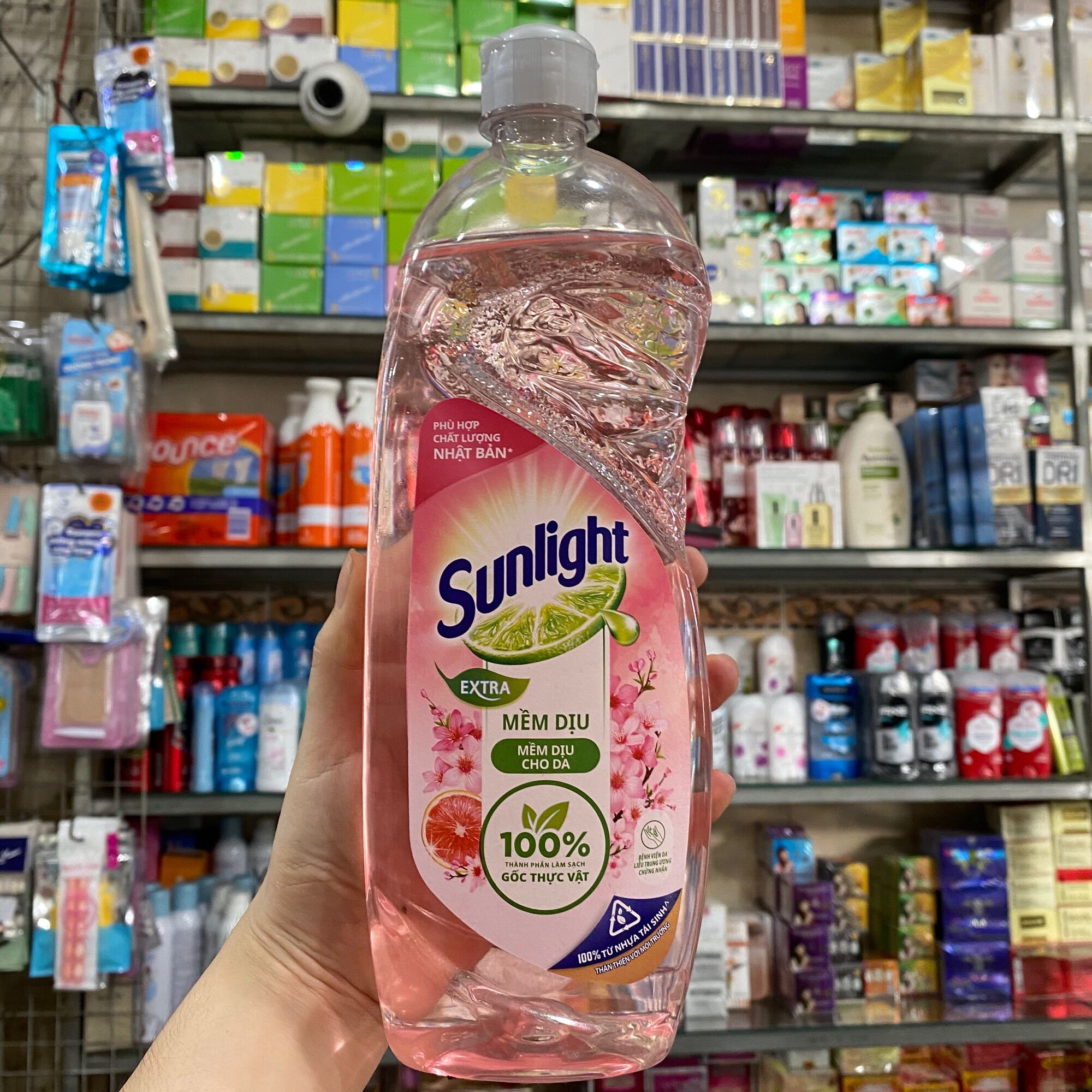 Nước rửa chén Sunlight mềm dịu cho da 750g
