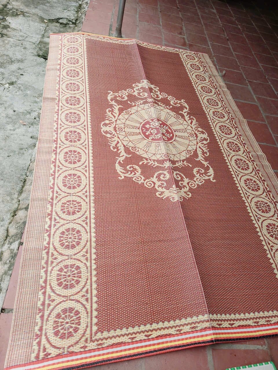 chiếu nhựa ăn cơm bản rộng 3-4 mâm