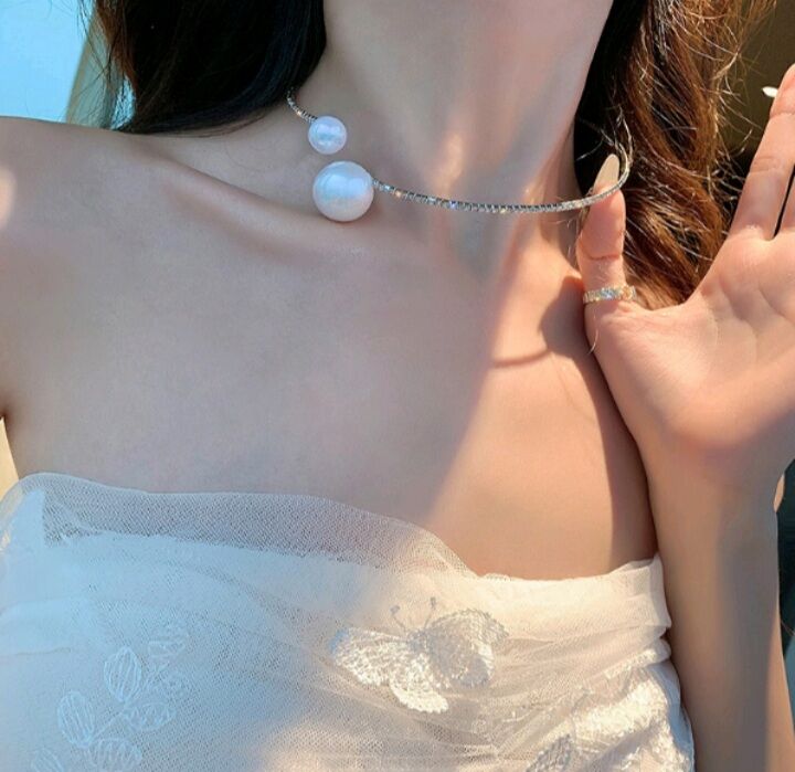 vòng kiềng cổ xinh gắn hạt