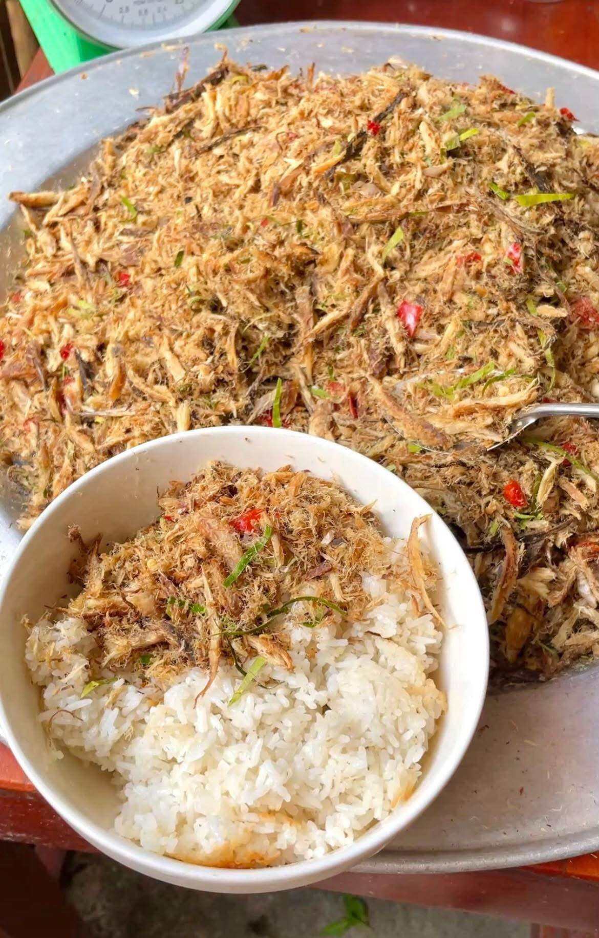 Cá Khô Giã Tỏi Ớt Hộp 200Gr