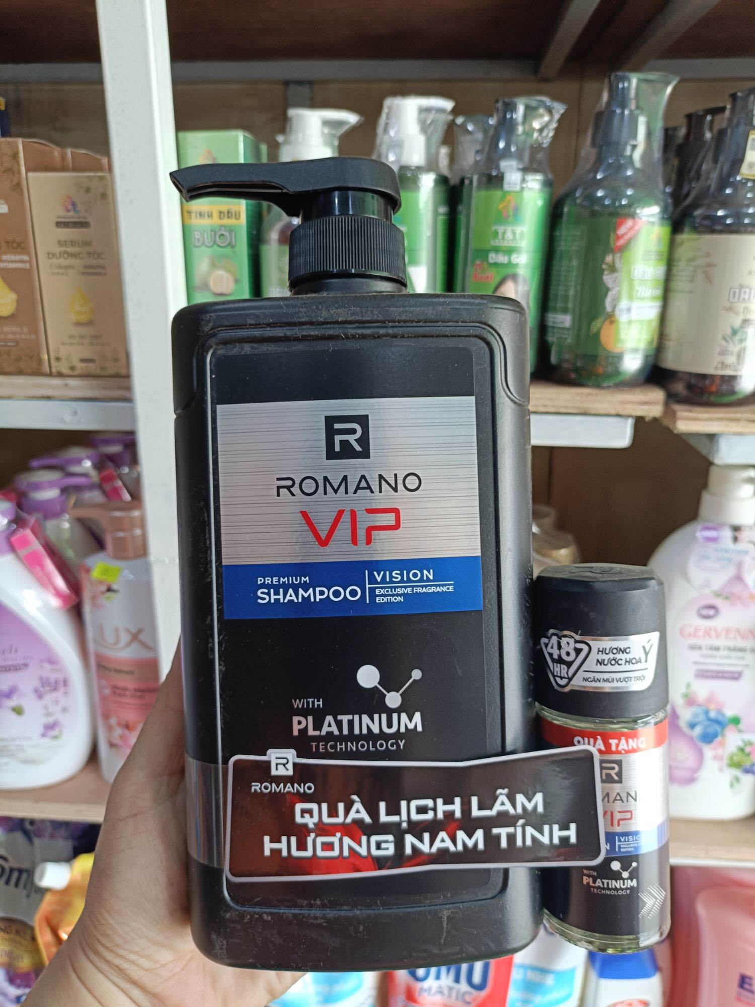 Dầu gội cao cấp Romano Vip 650g Passion tặng lăn romano vip 40ml