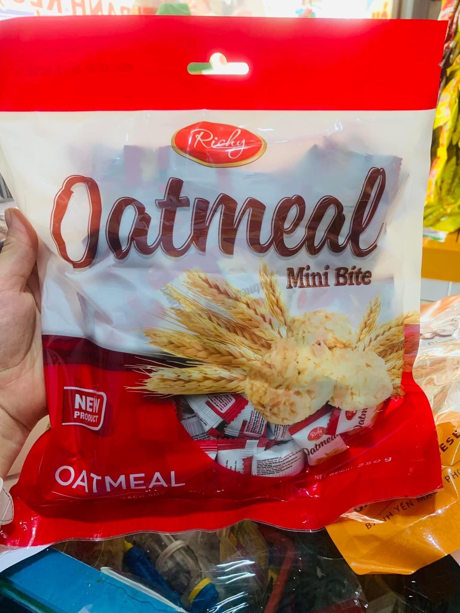 Bánh yến mạch Oatmeal Richy 220g
