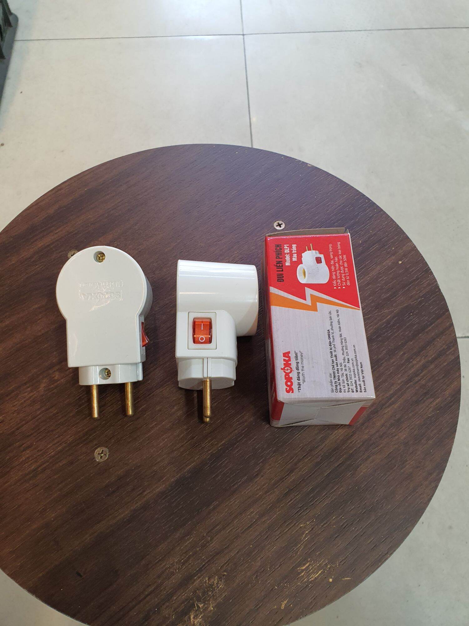 Phích cắm liền đui e27 có công tắc