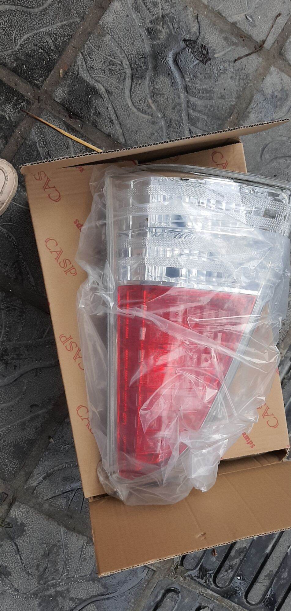 đèn hậu inova 2009