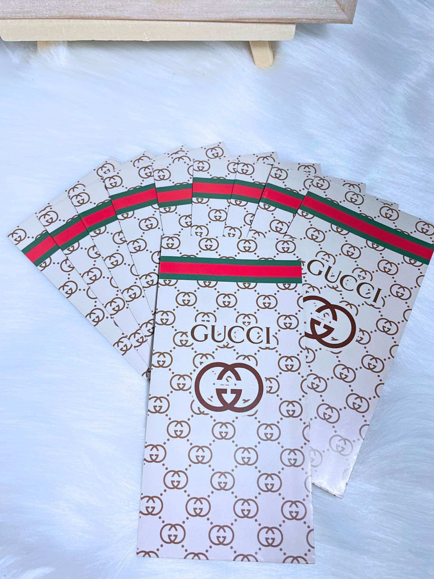 Bao lì xì luxury Gucci