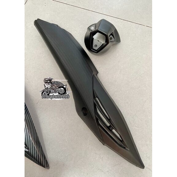 Ốp pô và Đít pô Winner V1 Đen Và Carbon