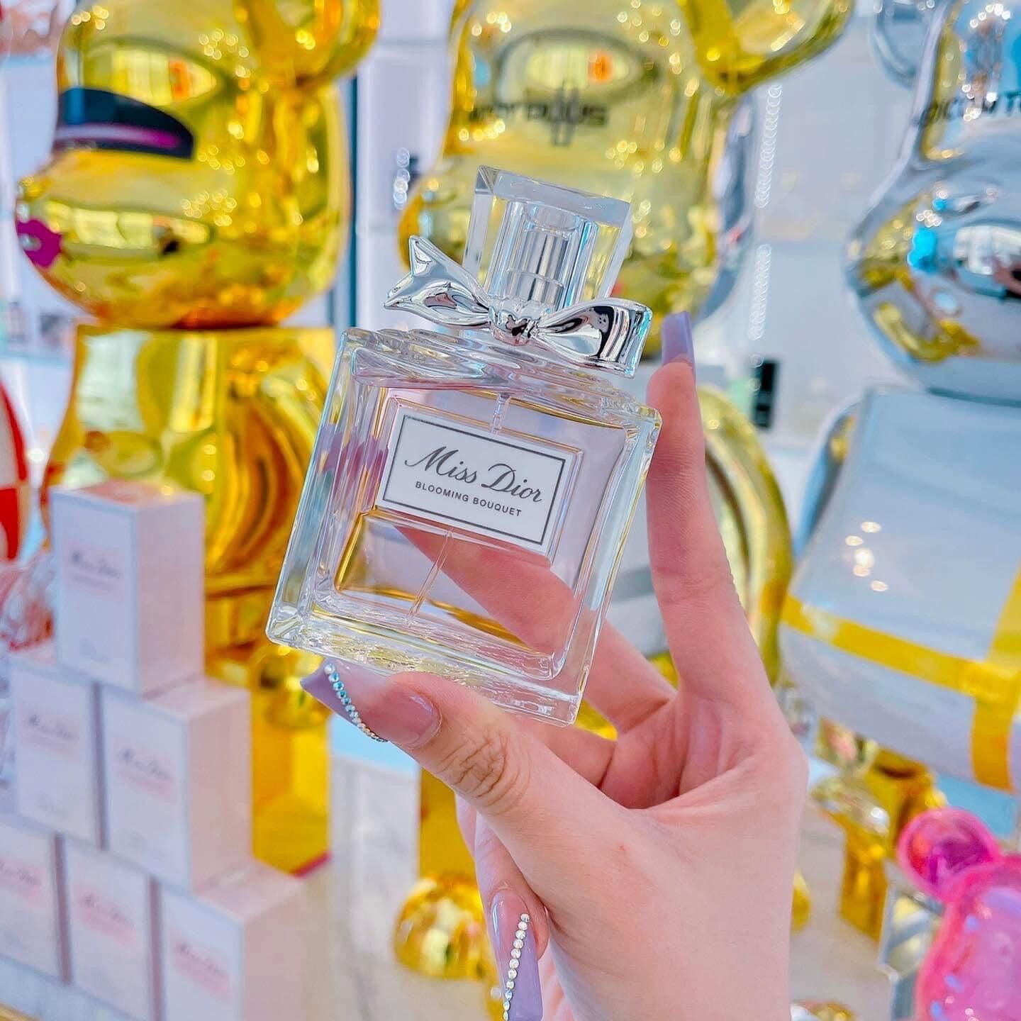 Nước hoa miss dior blooming bouquet hàng sân bay