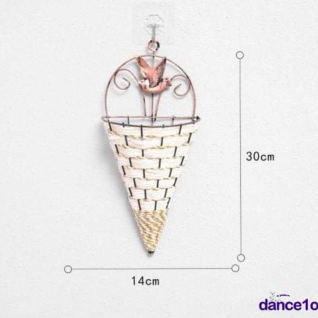 Lẳng hoa treo tường dáng dài